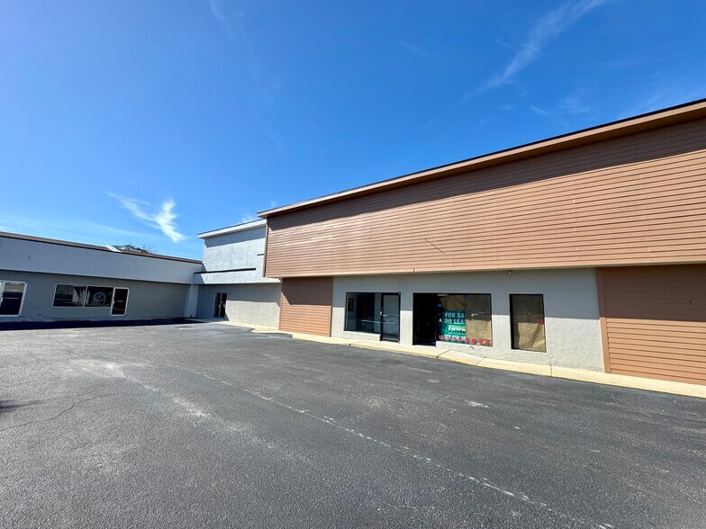 More Photos Of 39918-39936 US Highway 19 N, Tarpon Springs General Retail For Lease