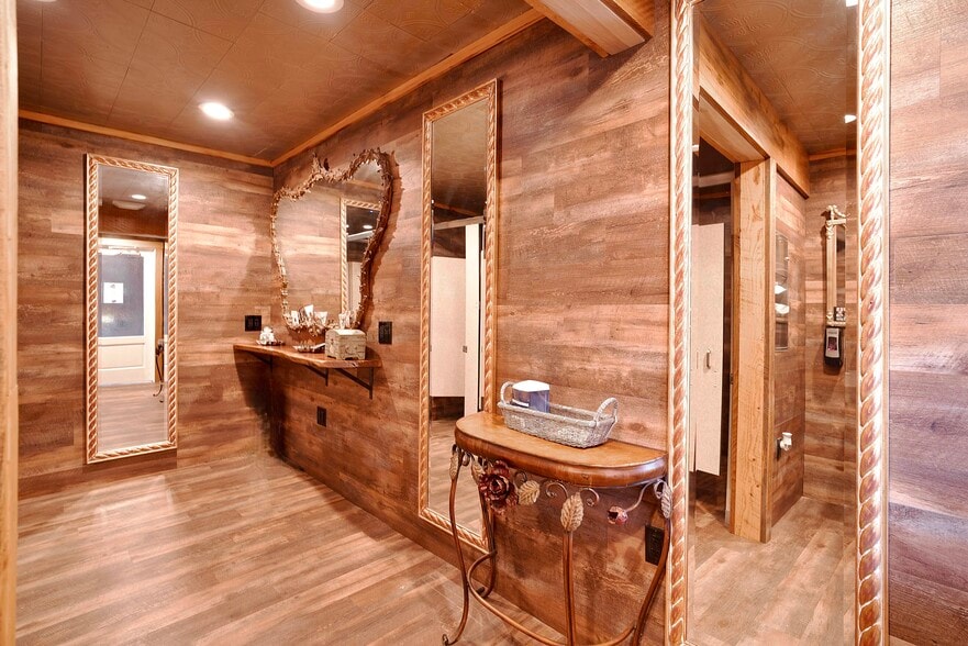 More Photos Of 1902 Jefferson Pike, Knoxville Lodge Meeting Hall For Sale