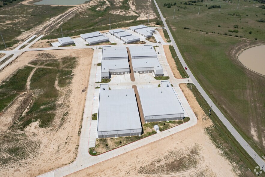 More Photos Of 2701 Twinwood Pky, Brookshire Distribution For Sale