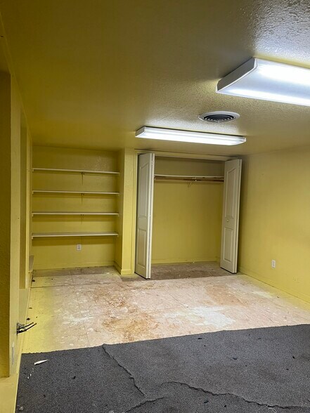 More Photos Of 1182-1200 Market St, Yuba City Warehouse For Lease