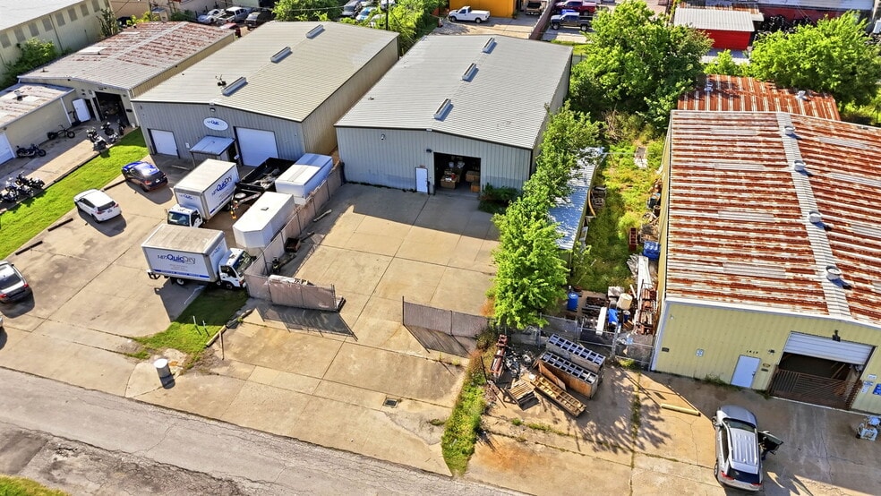 More Photos Of 1307 Illinois Ave, South Houston Warehouse For Sale