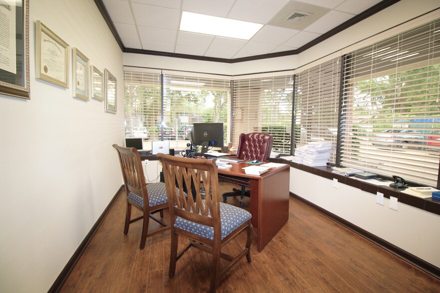 More Photos Of 4811 Atlantic Blvd, Jacksonville Office For Sale