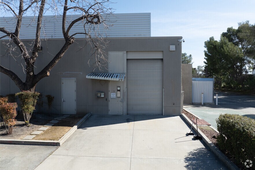 More Photos Of 3100 Central Expy, Santa Clara Research And Development For Lease