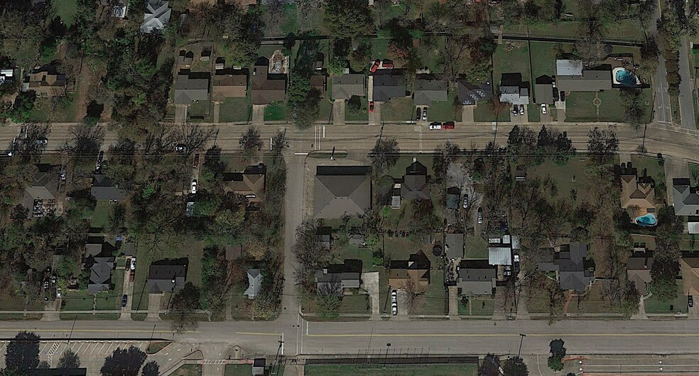 More Photos Of 400 E Center St, Duncanville Office Residential For Sale