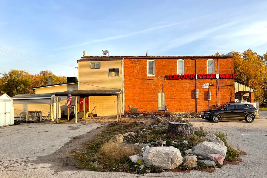 More Photos Of 3507 Palms Rd, Casco Drugstore For Sale