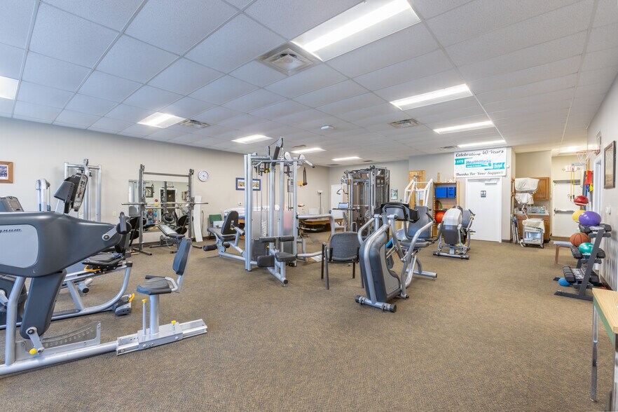 More Photos Of 100 Ridgeview Dr, Smithfield Storefront For Sale