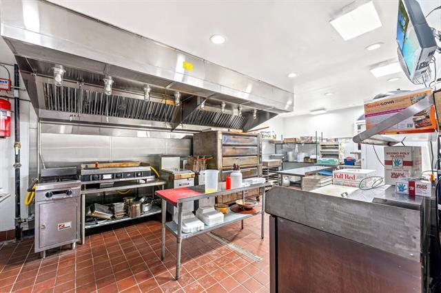 More Photos Of 307 Broadway St, Myrtle Beach Restaurant For Sale