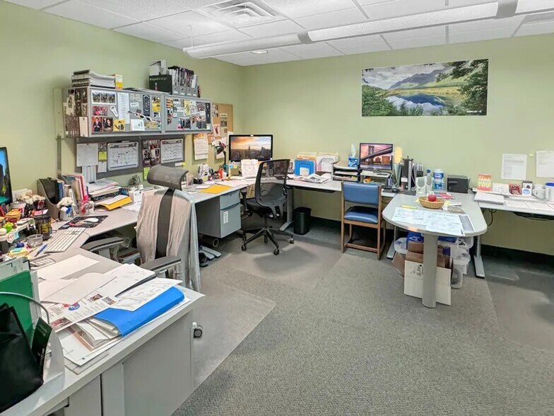 More Photos Of 601 Jewett St, Marshall Office For Sale