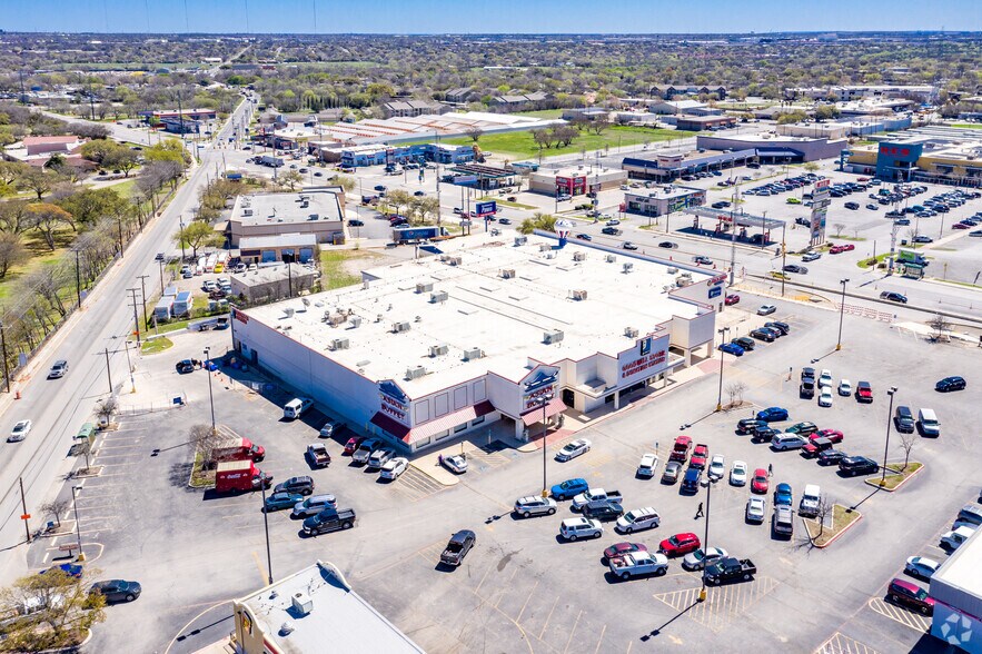 More Photos Of 1533 Austin Hwy, San Antonio Unknown For Lease