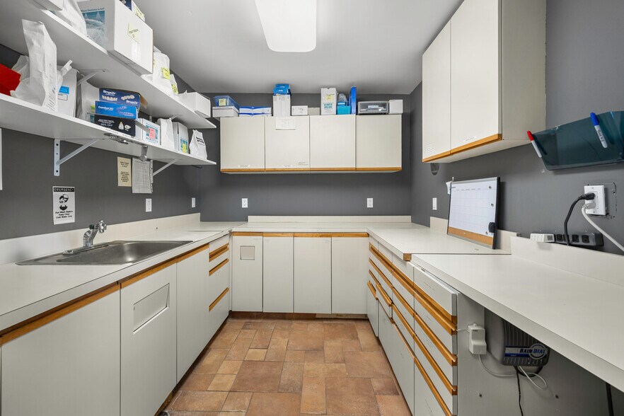 More Photos Of 10 Hunter Ave, Miller Place Office Residential For Sale