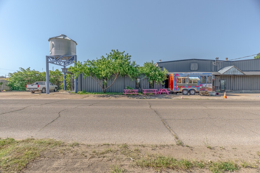 More Photos Of 301 Burke Ave, Jonesboro Warehouse For Sale