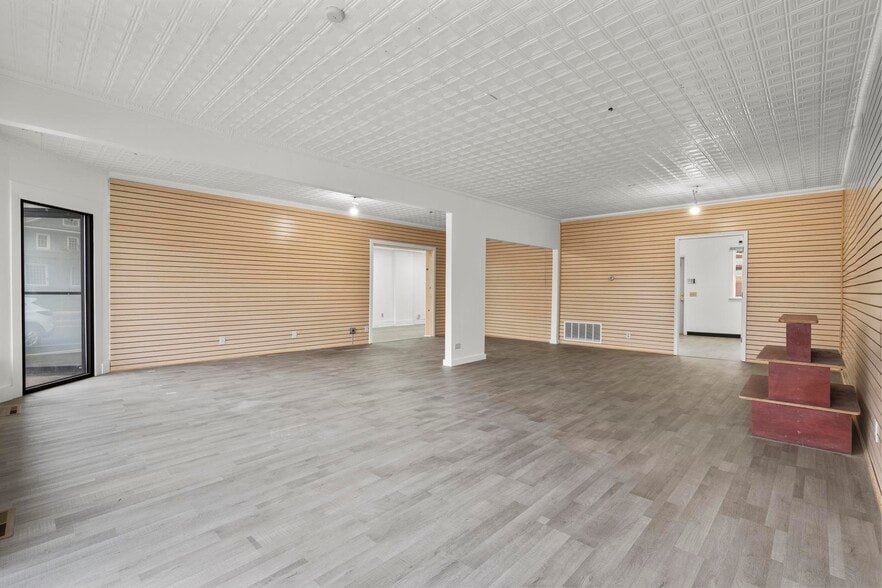 More Photos Of 2980 Whitney Ave, Hamden Storefront Retail Office For Lease