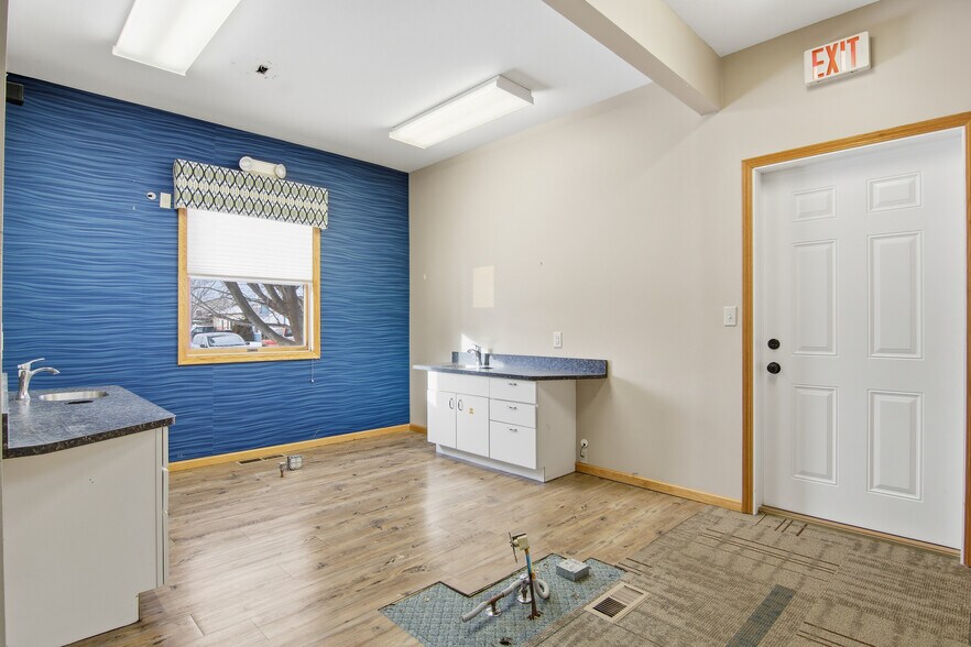 More Photos Of 1813 Wilson St, Menomonie Medical For Sale