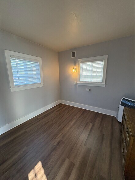 More Photos Of , Albany Unknown For Sale