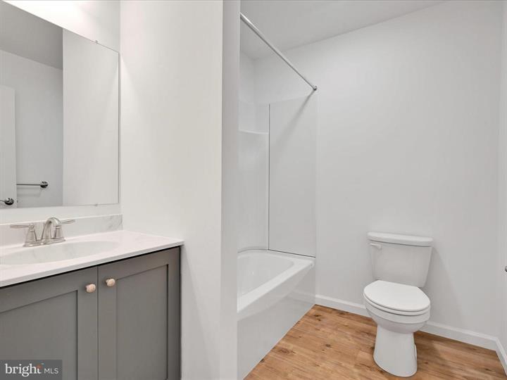 More Photos Of 336-338 Main St, Denver Storefront Retail Residential For Lease