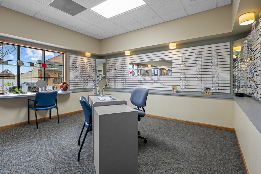 More Photos Of 845 Water Ave, Hillsboro Office For Sale