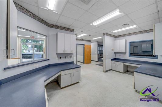 More Photos Of 114 Devaughn Ave, Montezuma Medical For Sale