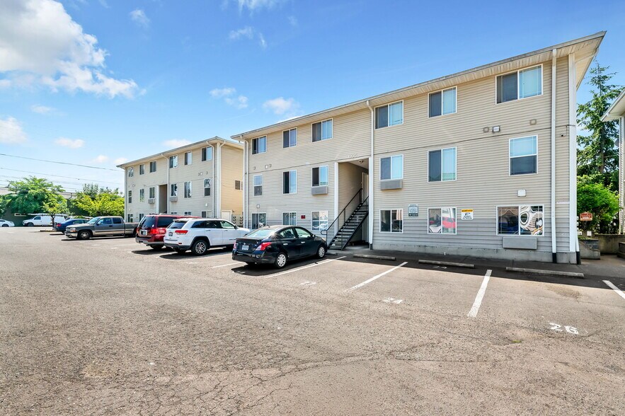 More Photos Of 1901-1943 SE 122nd Ave, Portland Apartments For Sale