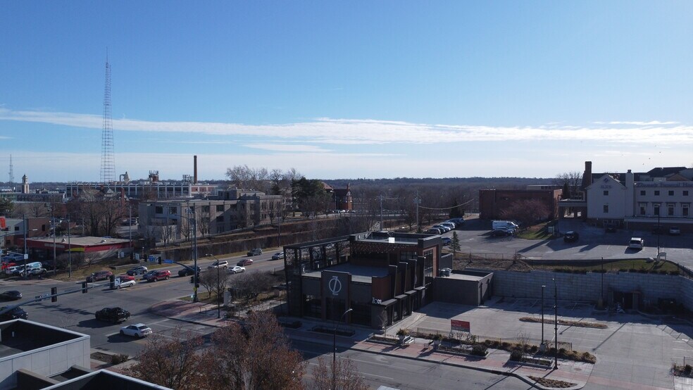 More Photos Of 2120 Ingersoll Ave, Des Moines Restaurant For Lease
