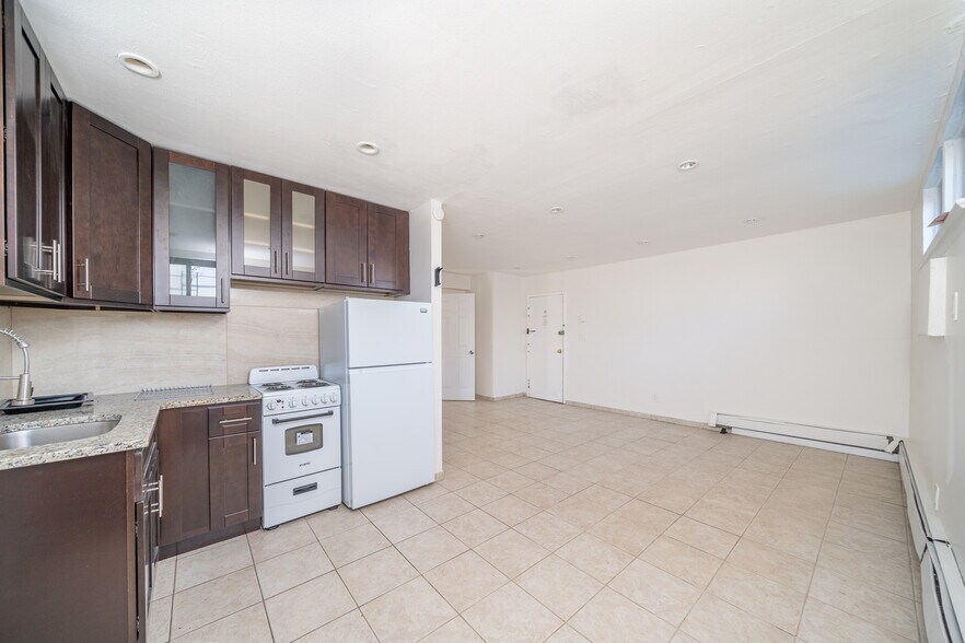 More Photos Of 8414-84-18 149th Ave, Jamaica Apartments For Sale