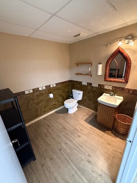 More Photos Of 1227-1285 Commons Ct, Clermont Warehouse For Lease