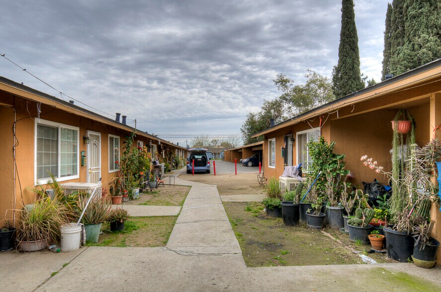 More Photos Of 1275 N 8th St, Fresno Apartments For Sale