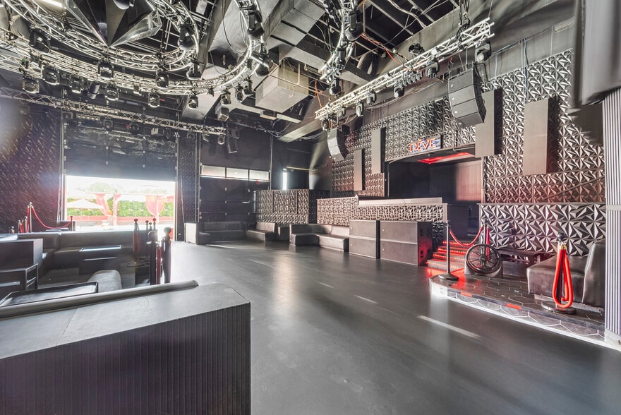 More Photos Of 18326 Tuscany Stone, San Antonio Restaurant For Sale