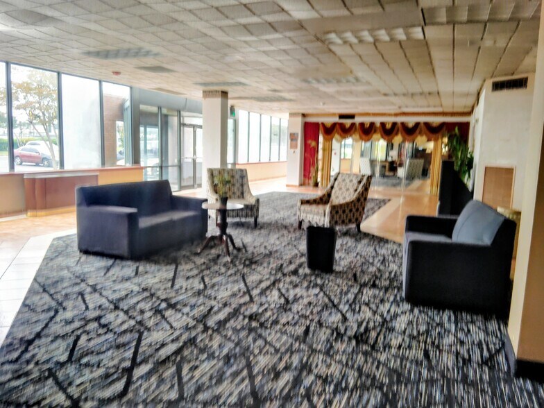 More Photos Of 1441 E Brooks Rd, Memphis Hotel For Sale