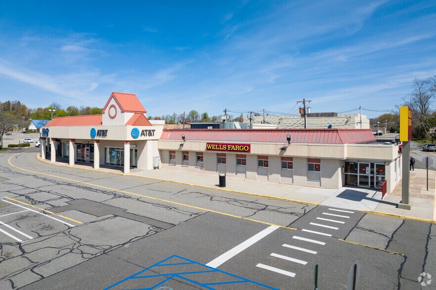 More Photos Of 1210 Hamburg Tpke, Wayne Unknown For Lease