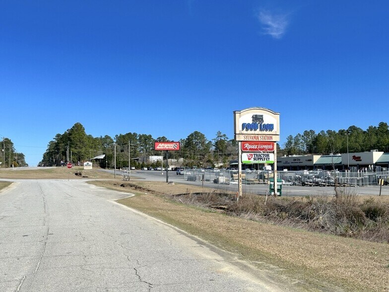 More Photos Of 1129 Ogeechee rd, Savannah General Retail For Lease
