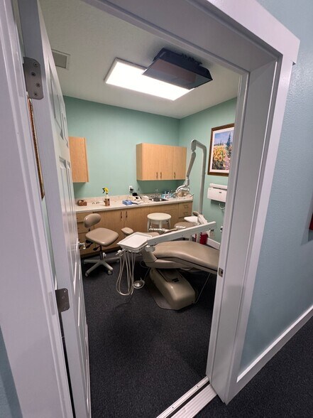 More Photos Of 1020 W Highway 50, Clermont Medical For Sale