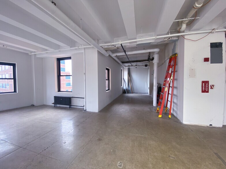More Photos Of 111 John St, New York Office For Lease