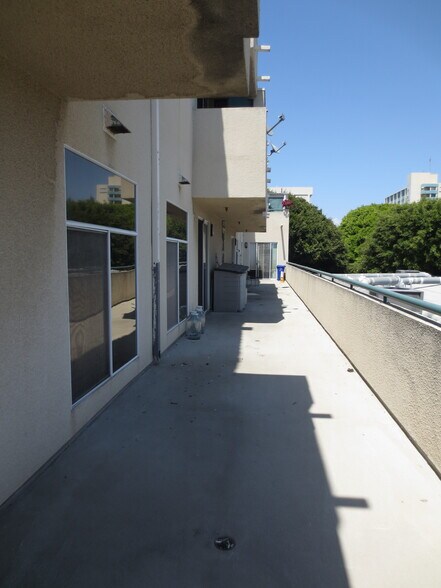 More Photos Of 1212 5th St, Santa Monica Apartments For Lease