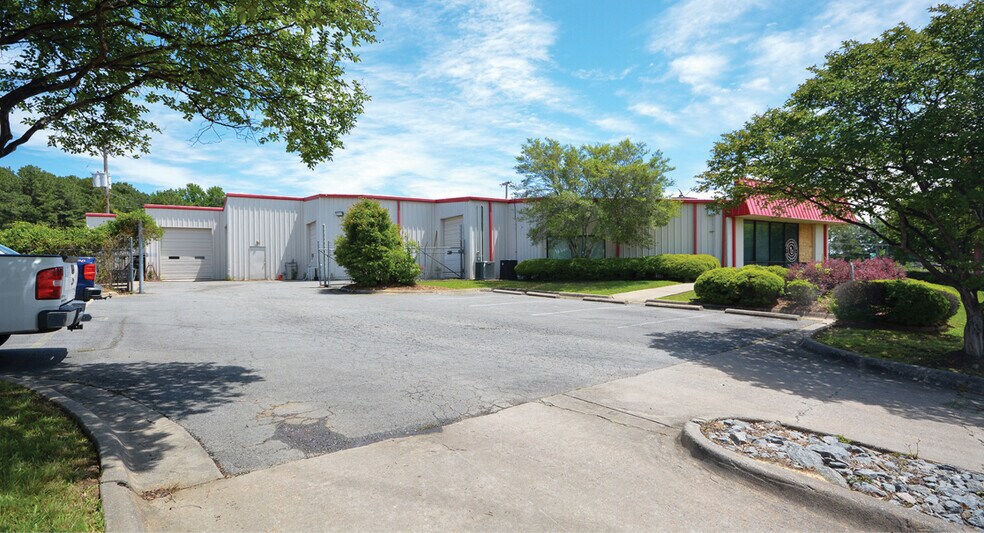 More Photos Of 7473 Warden Rd, North Little Rock Auto Repair For Sale