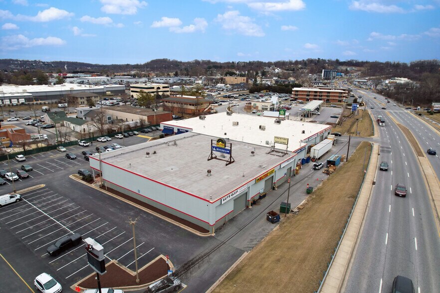 More Photos Of 200 W Padonia Rd, Timonium General Retail For Lease