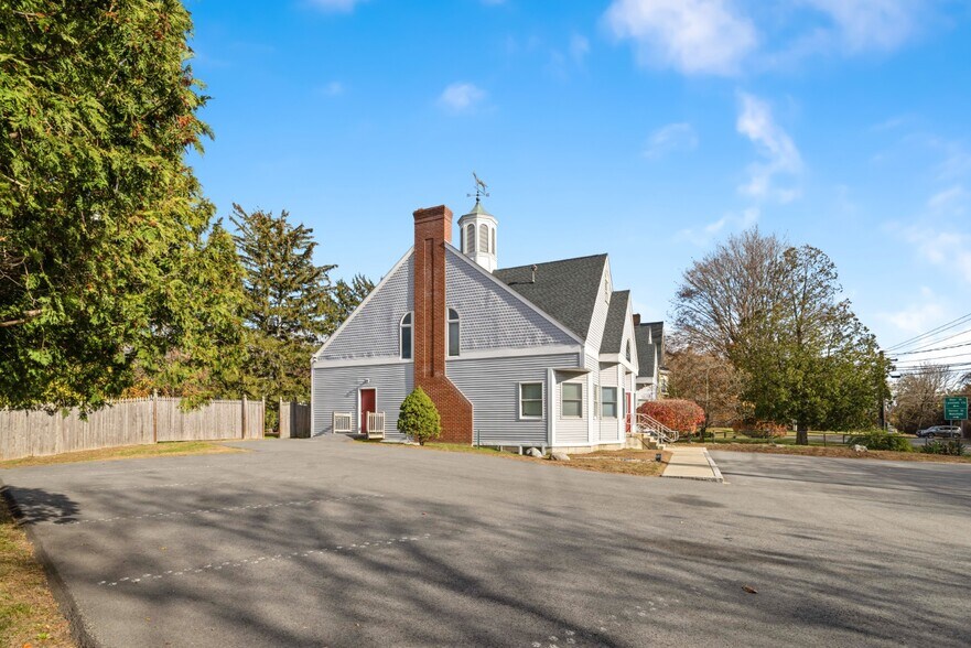 More Photos Of 70 Main St, Lynnfield Daycare Center For Sale