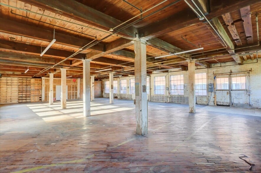 More Photos Of 40 Lurgan Ave, Shippensburg Manufacturing For Sale
