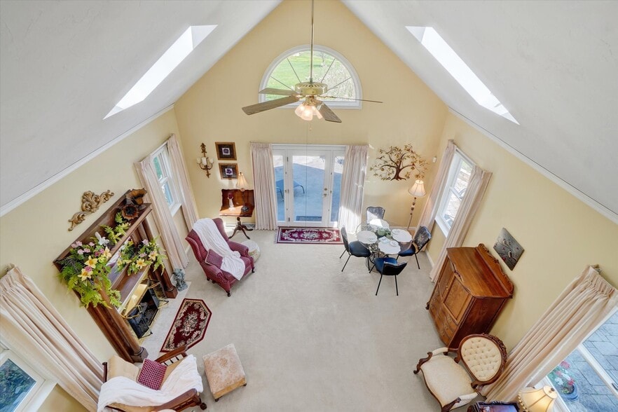 More Photos Of 2553 Roosevelt Ave, York Flex For Sale