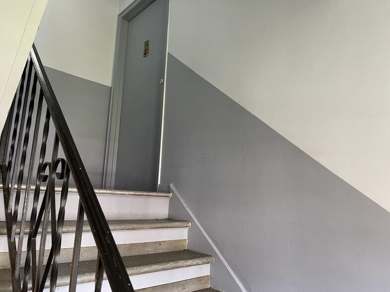 More Photos Of 11-13 Francis Ave, Nyack Multifamily For Sale