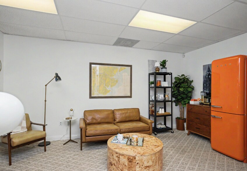 More Photos Of 139A W Ellis Rd, Griffin Loft Creative Space For Sale
