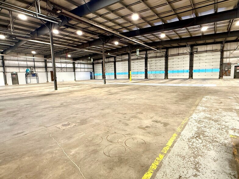 More Photos Of 8 Van Der Horn Way, Red Deer County Truck Terminal For Sale