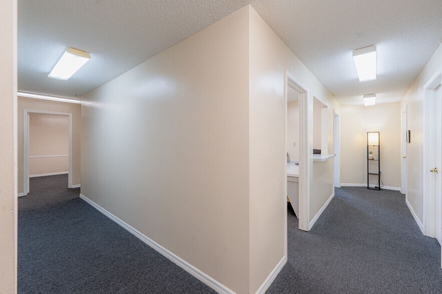 More Photos Of 10245 E Colonial Dr, Orlando Medical For Lease