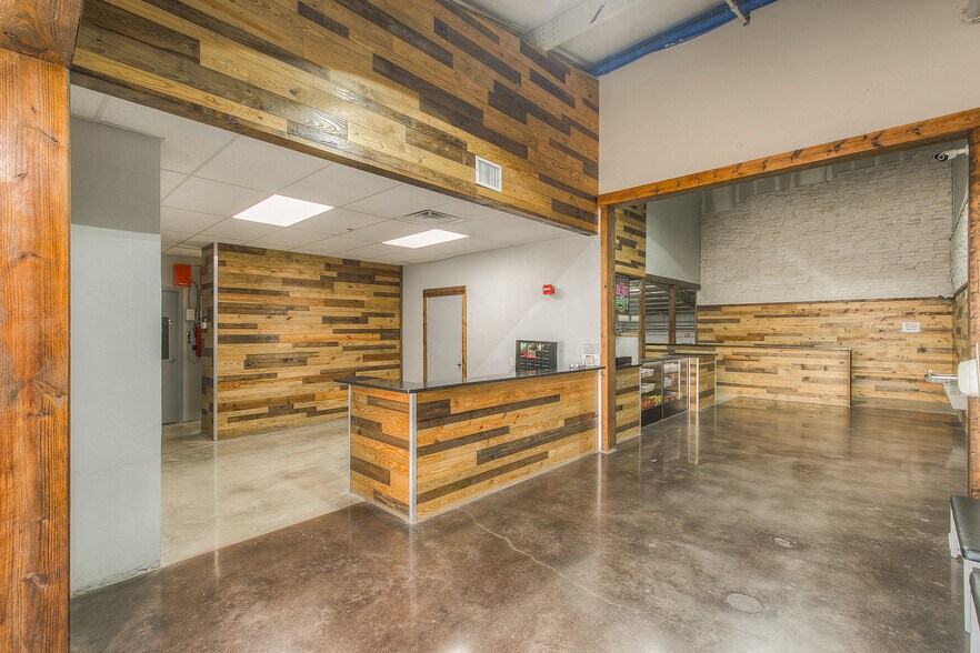 More Photos Of 100 E Midway Dr, Euless Sports And Entertainment For Sale