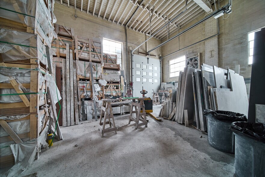 More Photos Of 2100 Jericho Tpke, Garden City Park Warehouse For Lease