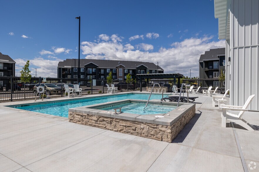 More Photos Of 3040 S South Fork Blvd, Idaho Falls Apartments For Sale