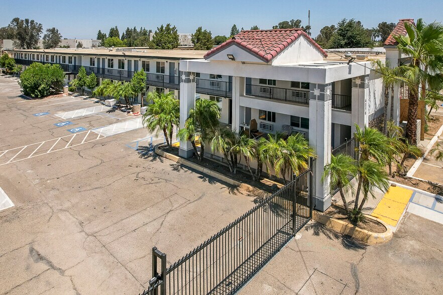 More Photos Of 4278 W Ashlan Ave, Fresno Apartments For Sale