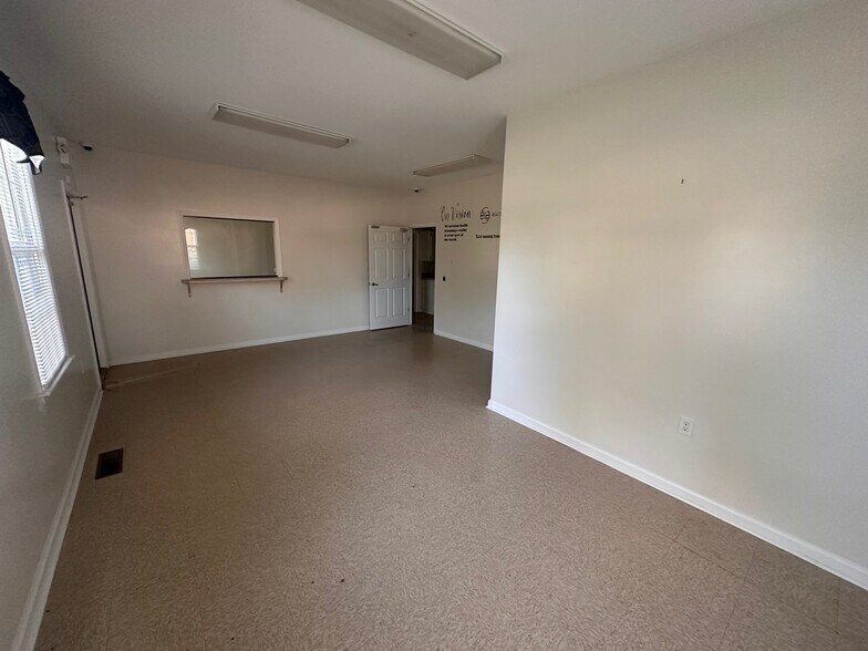 More Photos Of 416 E 3rd Ave, Cordele Medical For Sale