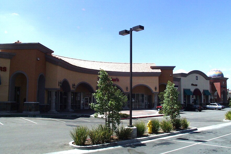 More Photos Of 18635 Soledad Canyon Rd, Santa Clarita Unknown For Lease