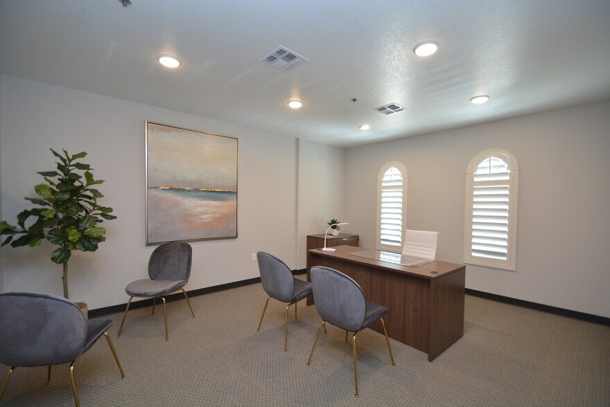 More Photos Of 6542 Greatwood Pky, Sugar Land Medical For Sale