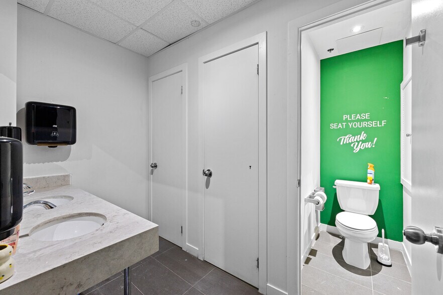 More Photos Of 170 Bedford Rd, Toronto Unknown For Lease